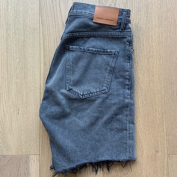 Citizens of Humanity Camilla Jean Short Size 25 in Washed Black - Picture 2 of 8